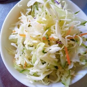 カット野菜で簡単サラダ